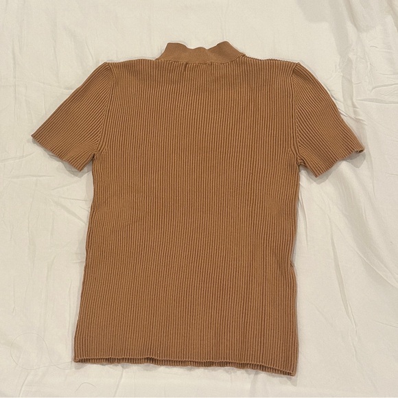 Camel short sleeve mock neck - Picture 2 of 3